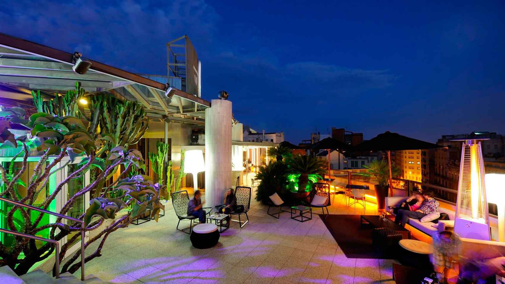 La terraza del Claris, uno de los dos cinco estrellas que posee Derby Hotels en Barcelona / CG