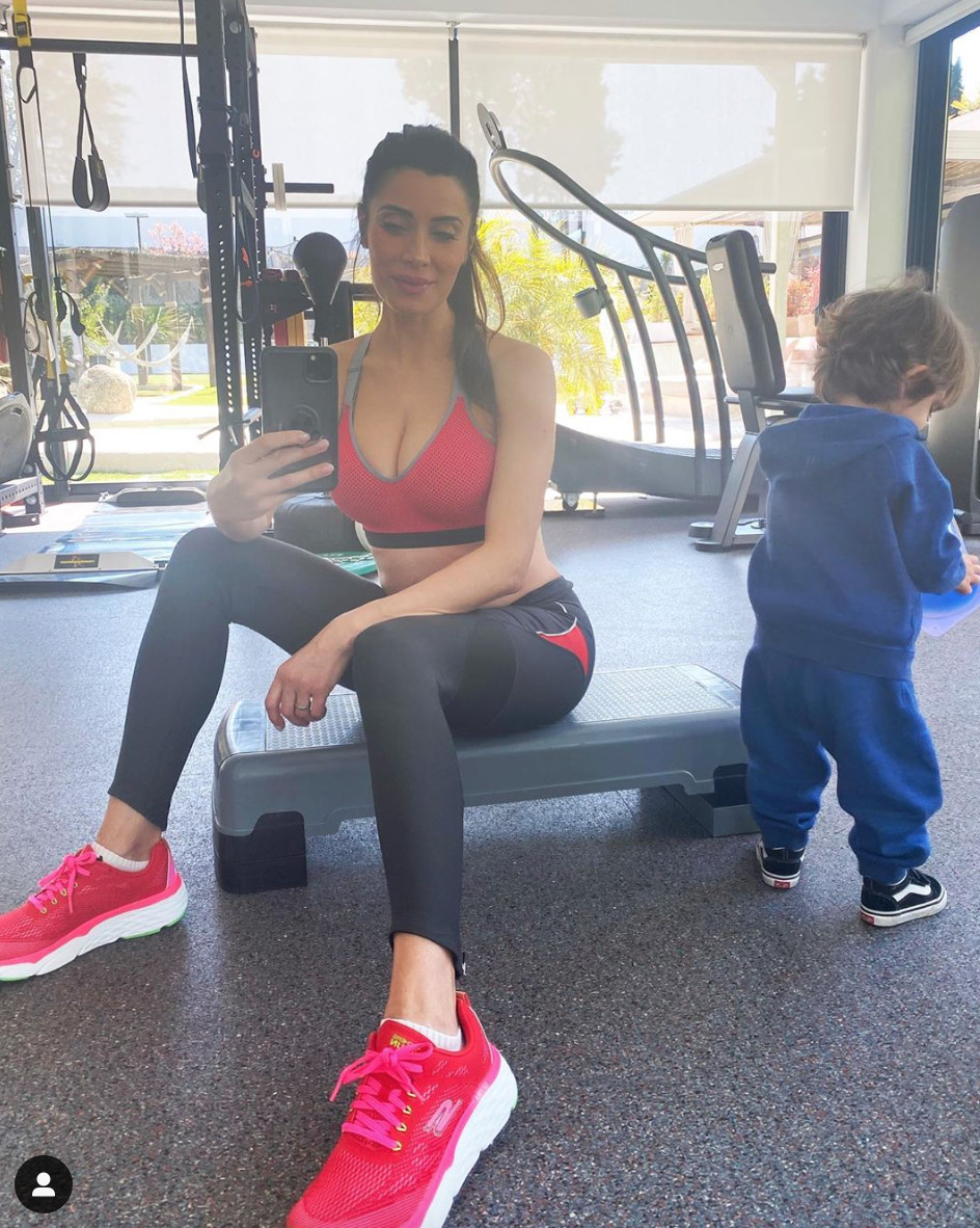 Pilar Rubio realiza sus duros entrenamientos en el gimnasio