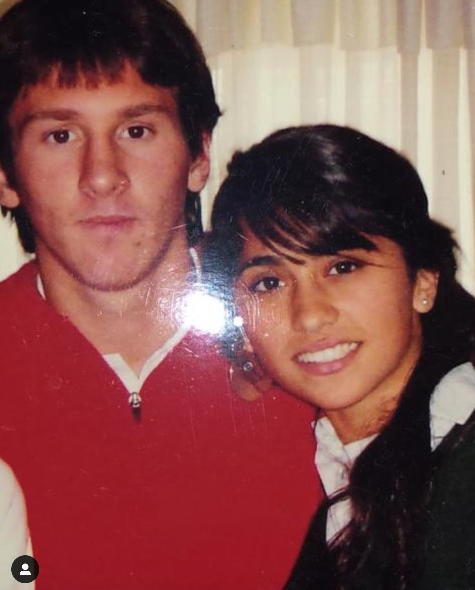 Leo Messi y Antonella Roccuzzo de niños