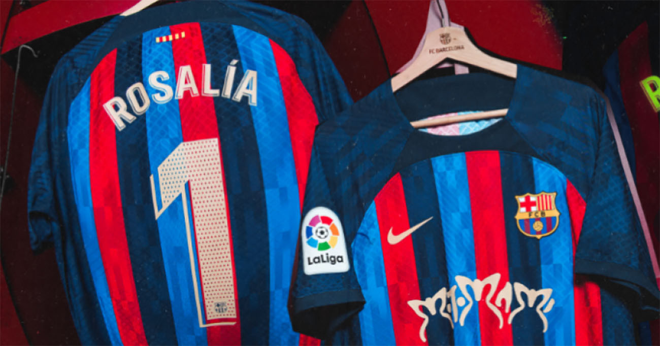 Una de las camisetas de Rosalía que se han puesto a la venta / FCB