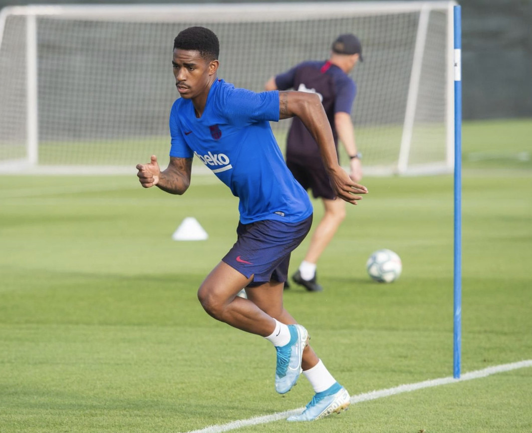 Una foto de Junior Firpo durante un entrenamiento del Barça / FCB