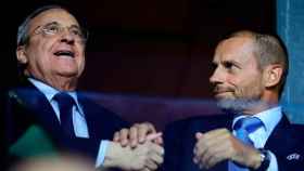 Florentino y Ceferin en el palco del Santiago Bernabéu / EFE