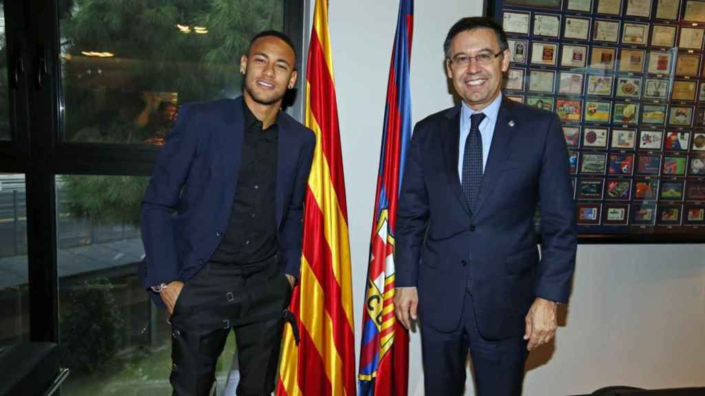 Bartomeu en la última renovación de Neymar / EFE