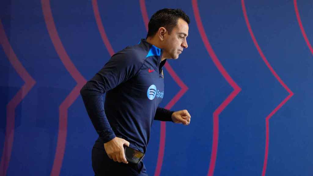 Xavi Hernández, justo después de una rueda de prensa con el FC Barcelona / EFE