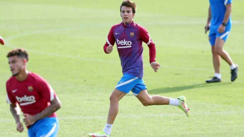 Riqui Puig se entrena con el Barça / FCB