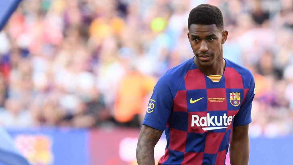 Junior Firpo pasa de su ex compañero y se centra en la figura de Messi/ EFE