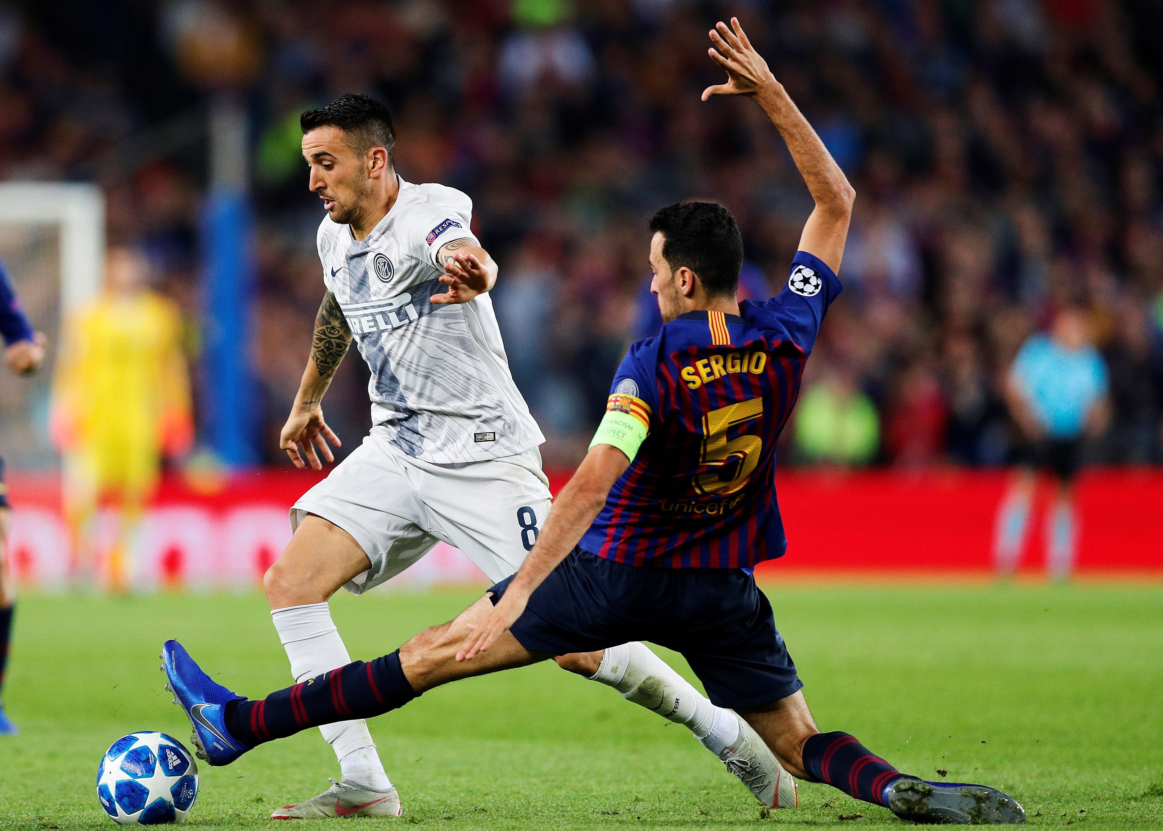 Sergio Busquets durante el partido frente al Inter de Milán / EFE