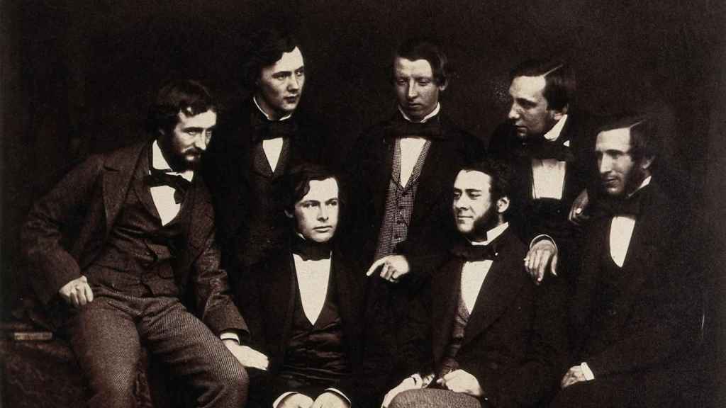 Joseph Lister, en el centro de la imagen, con miembros del Old Royal Infirmary de Edimburgo (1855)