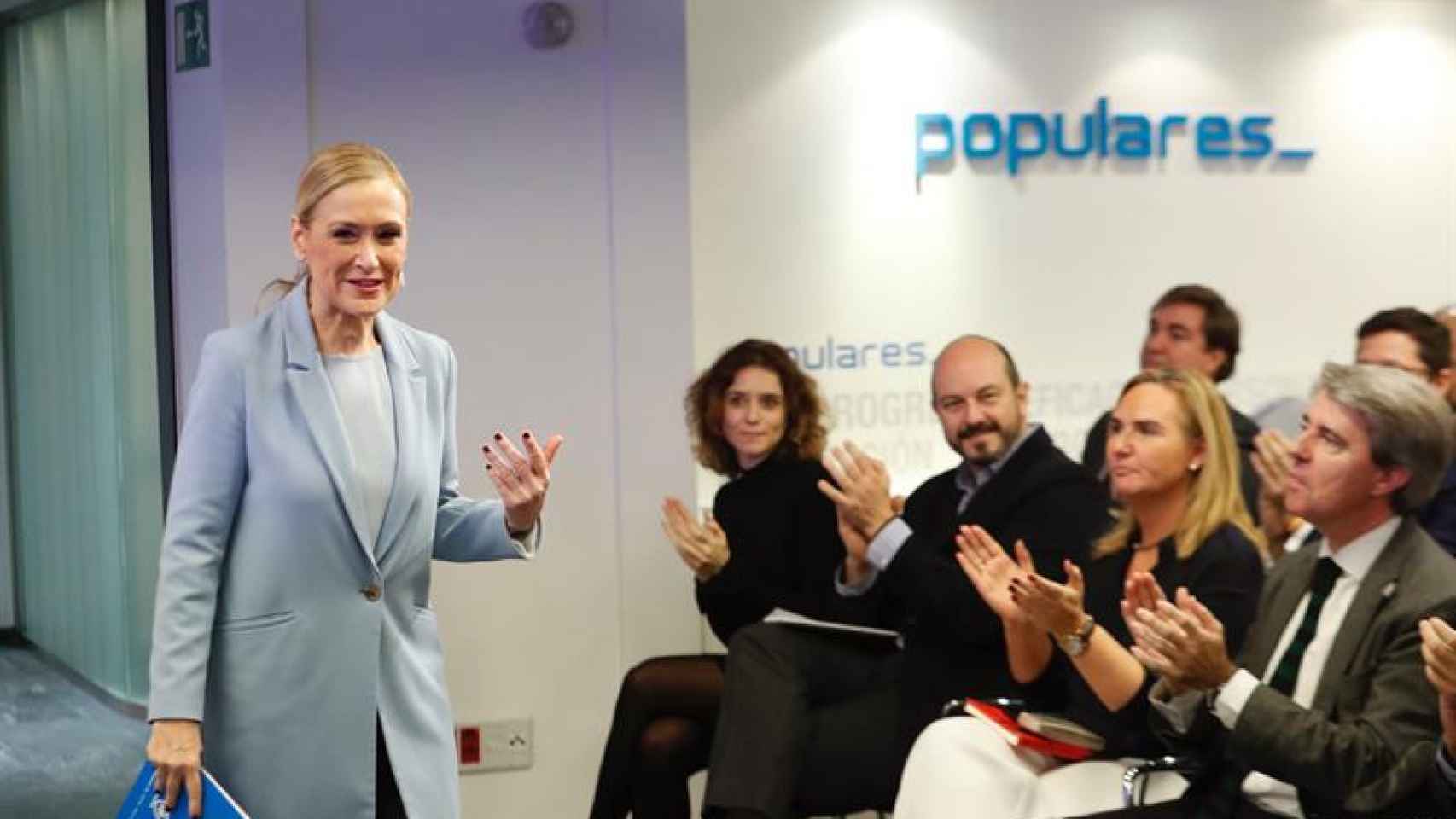 La presidenta de la Comunidad de Madrid, Cristina Cifuentes, a su llegada a la reunión de la gestora del PP madrileño / EFE