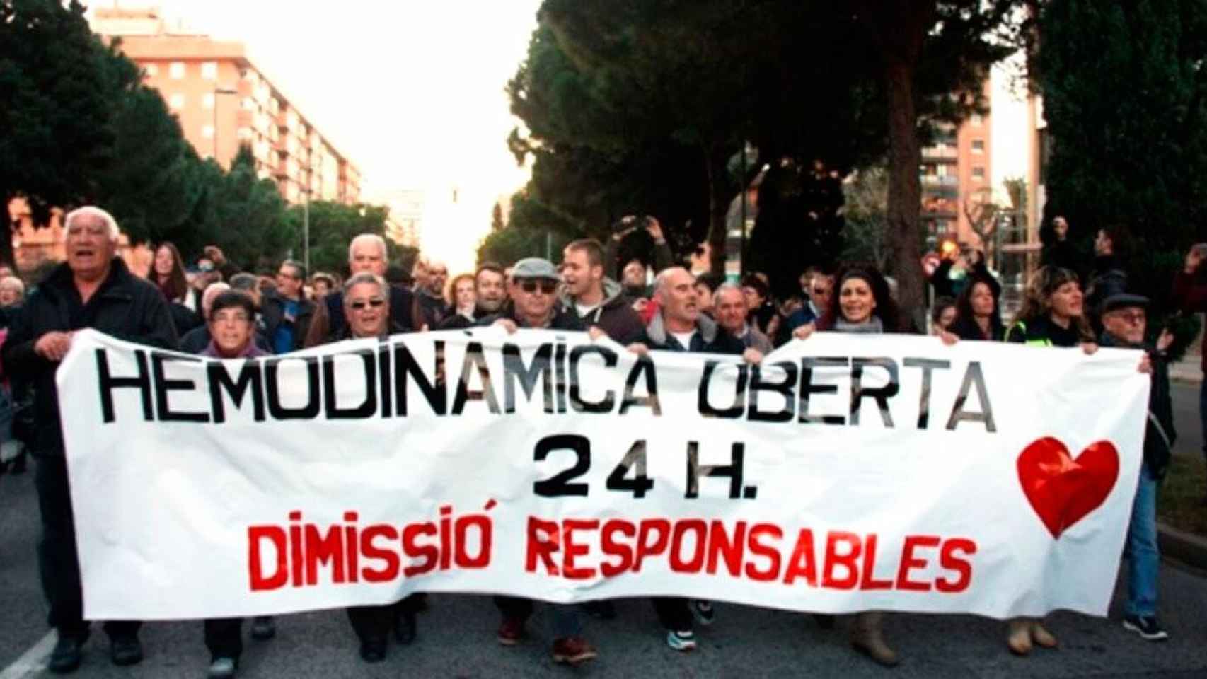 Protesta en 2015 para la apertura las 24 horas del servicio de hemodinámica del Hospital Joan XXIII / CG