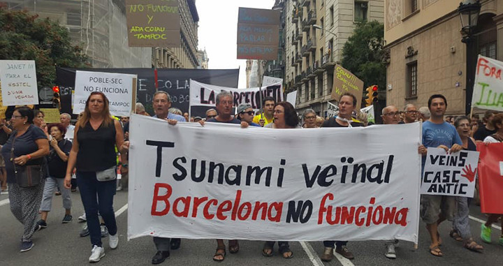 Imagen del 'tsunami vecinal' contra la inseguridad en Barcelona / CG