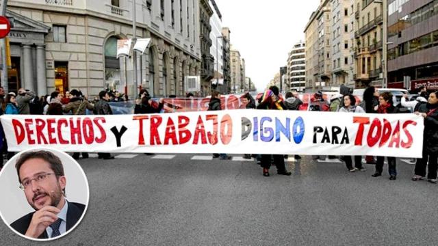 José Ignacio Conde-Ruiz, subdirector de Fedea, y una manifestación del día de la mujer en Barcelona / FOTOMONTAJE DE CG