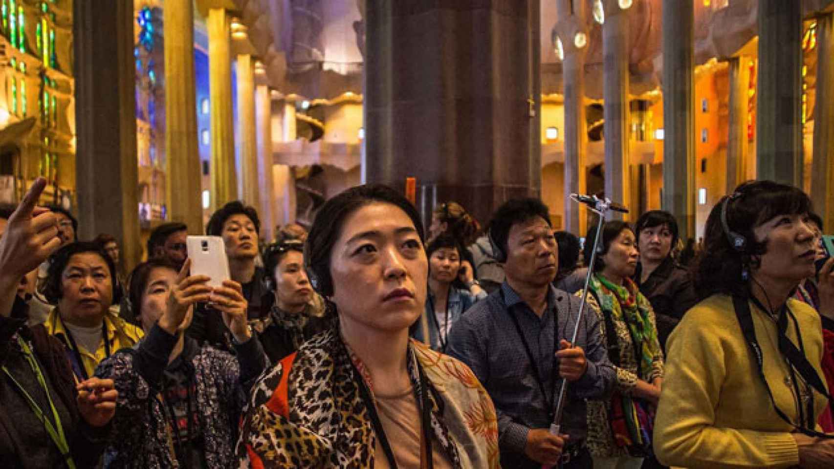 Turistas en la Sagrada Familia de Barcelona, el monumento más visitado de la ciudad / CG