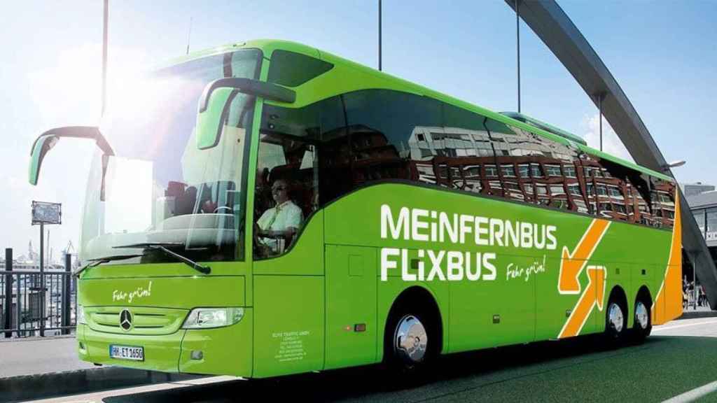 Los autocares de FlixBus tienen asientos espaciosos, wifi gratuita y permiten tres piezas de equipaje.