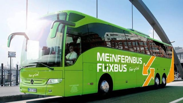 Los autocares de FlixBus tienen asientos espaciosos, wifi gratuita y permiten tres piezas de equipaje.