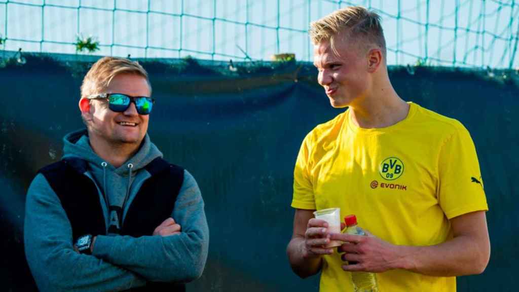 Erling Haaland y su padre, Alf-Inge Haaland, en una fotografía tomada en Dortmund / REDES