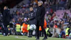 Quique Setién entrenando al equipo / Miguel Ruíz - FCB