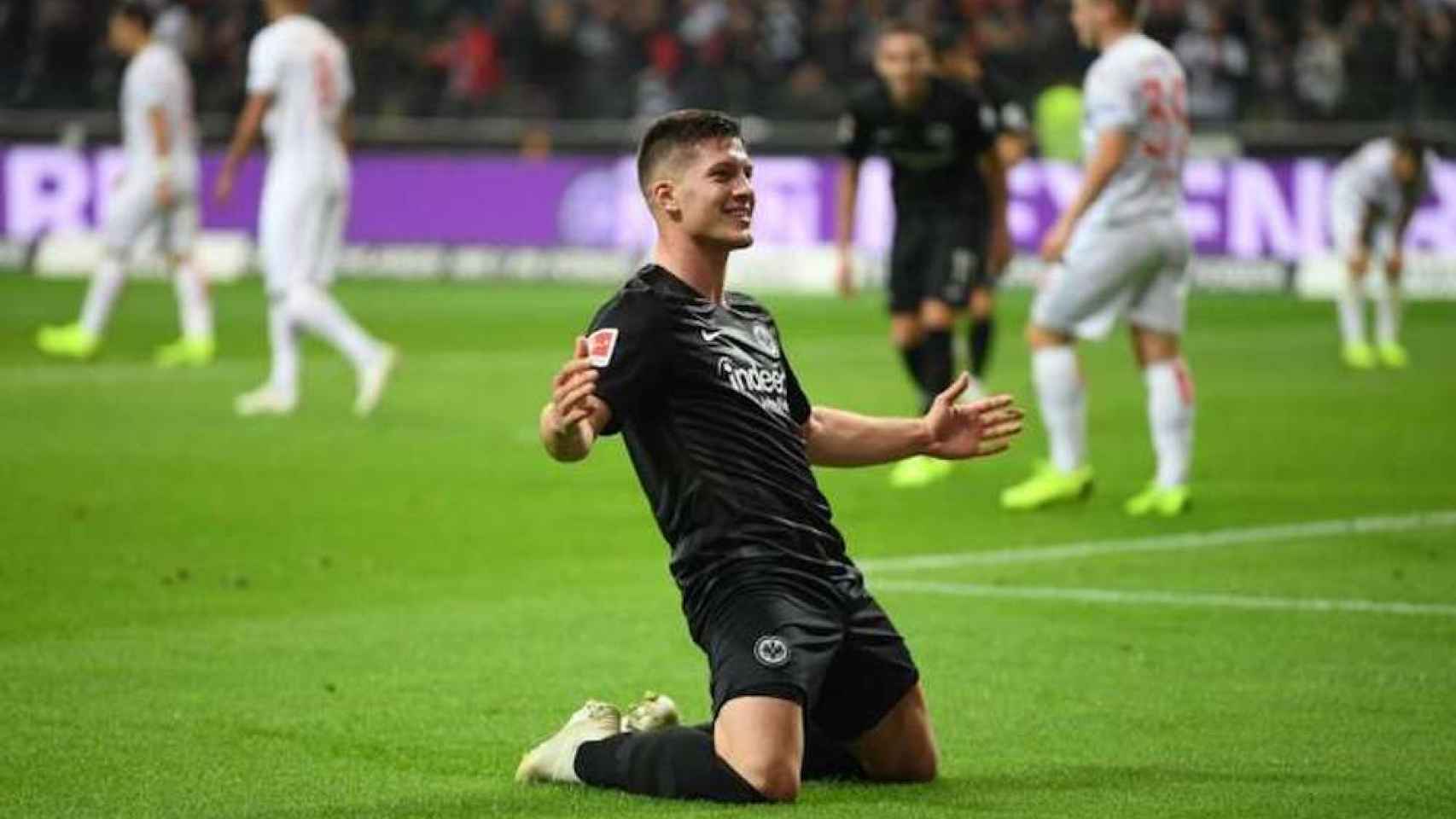 Una foto de Luka Jovic celebrando un gol / EFE