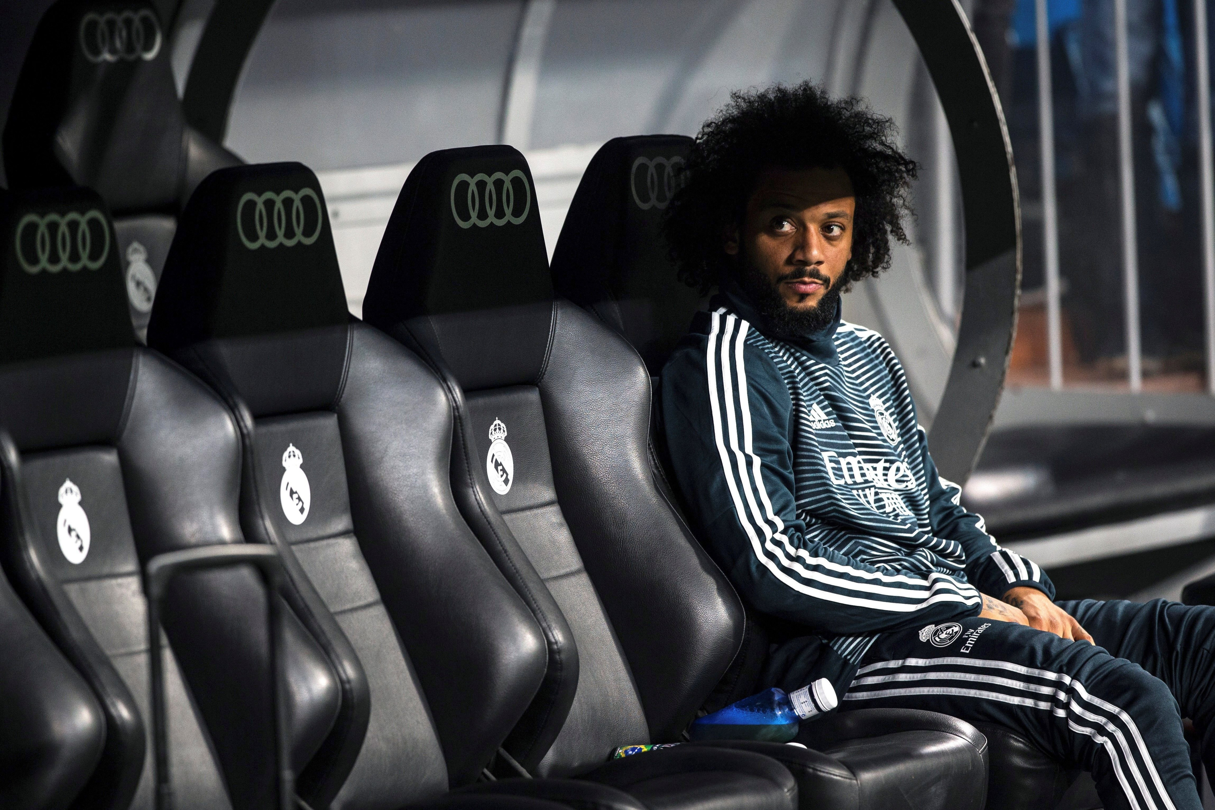 Una foto de Marcelo en el banquillo del Bernabéu / EFE