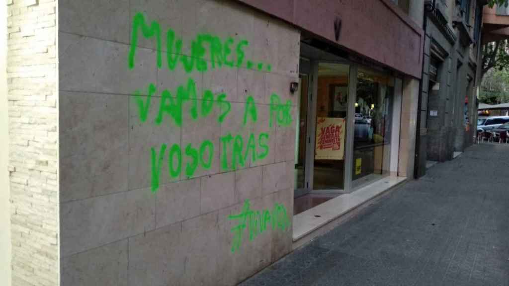 Pintada machista en la sede de la CUP que apoya a Vox / CG