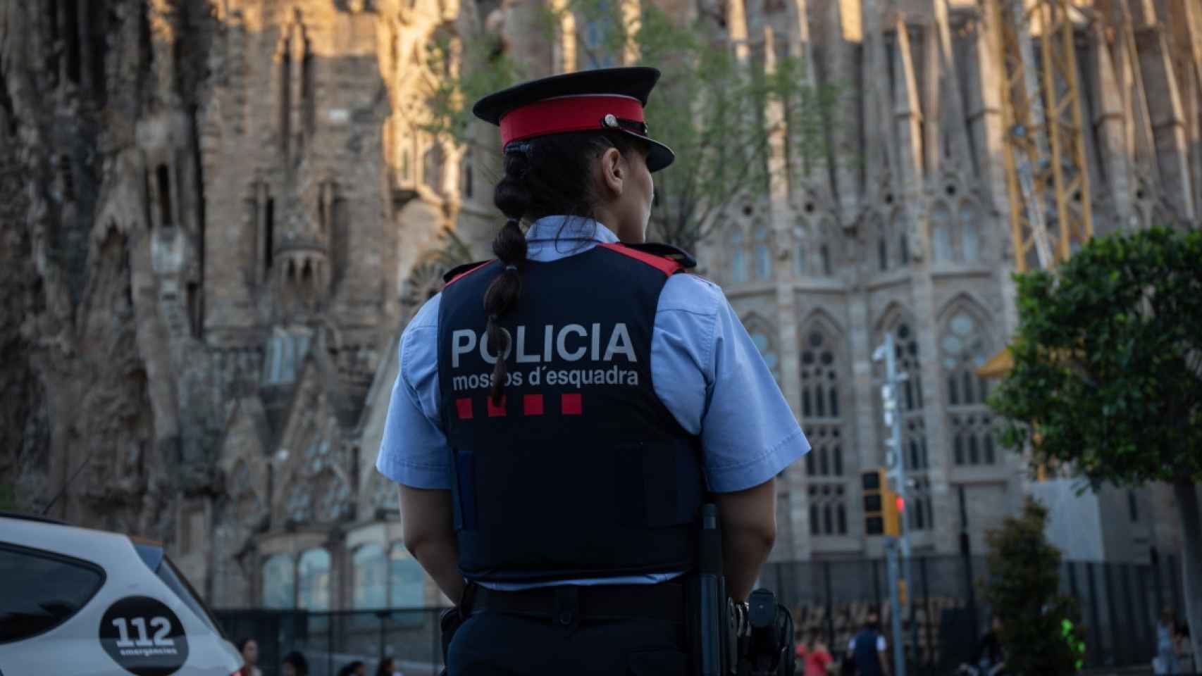 Una agente del cuerpo de Mossos d'Esquadra / DAVID ZORRAKINO - EUROPA PRESS