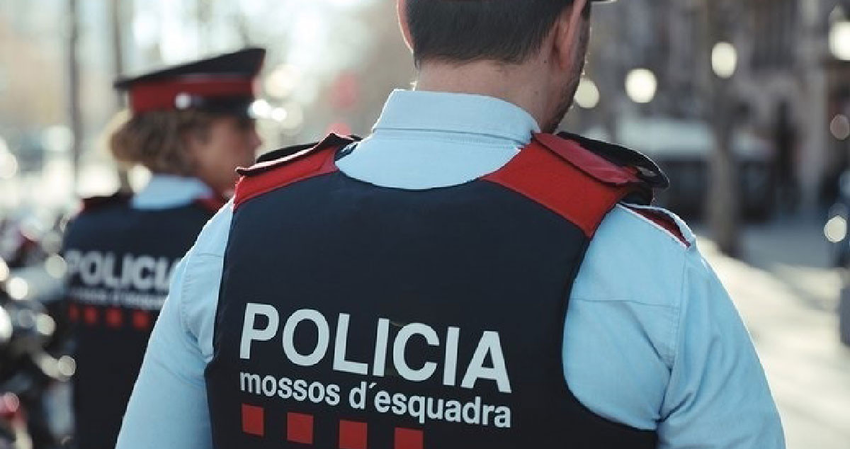 Agentes de los Mossos d'Esquadra / MOSSOS