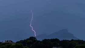 Relámpago en las intensas lluvias de Mallorca / EFE