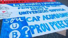 Los profesores asociados de la UB protestan por la precariedad laboral / CG