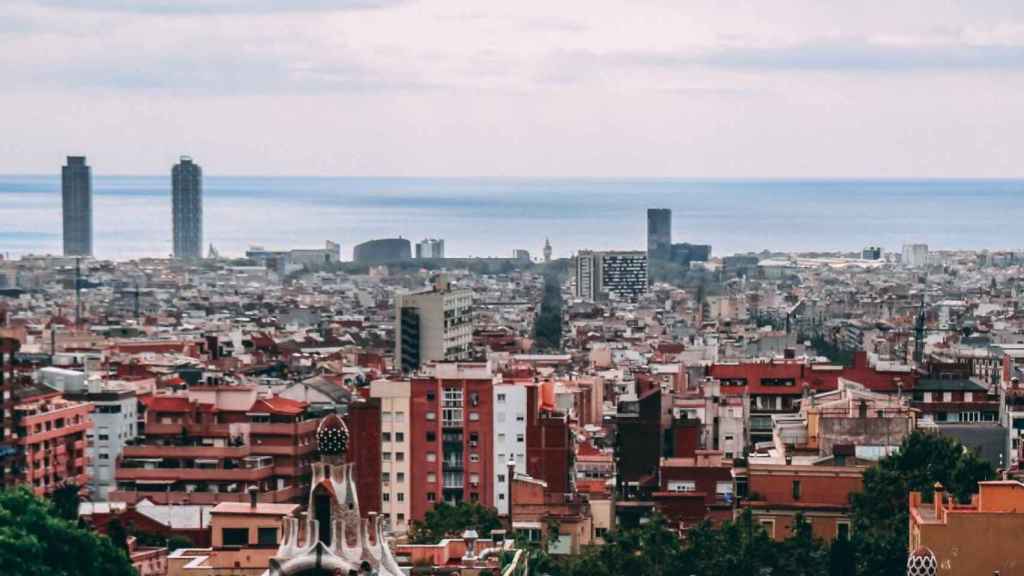 Vista panorámica de edificios de viviendas en Barcelona. Alquileres / EP