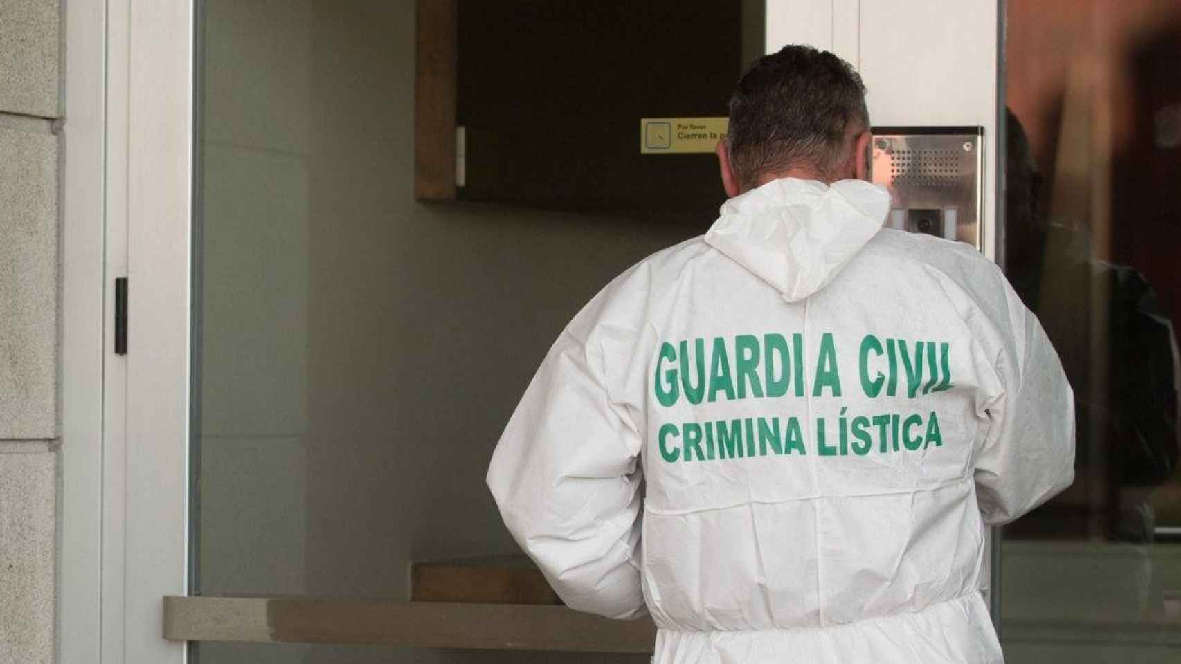 Un trabajador de Criminalística de la Guardia Civil / EP