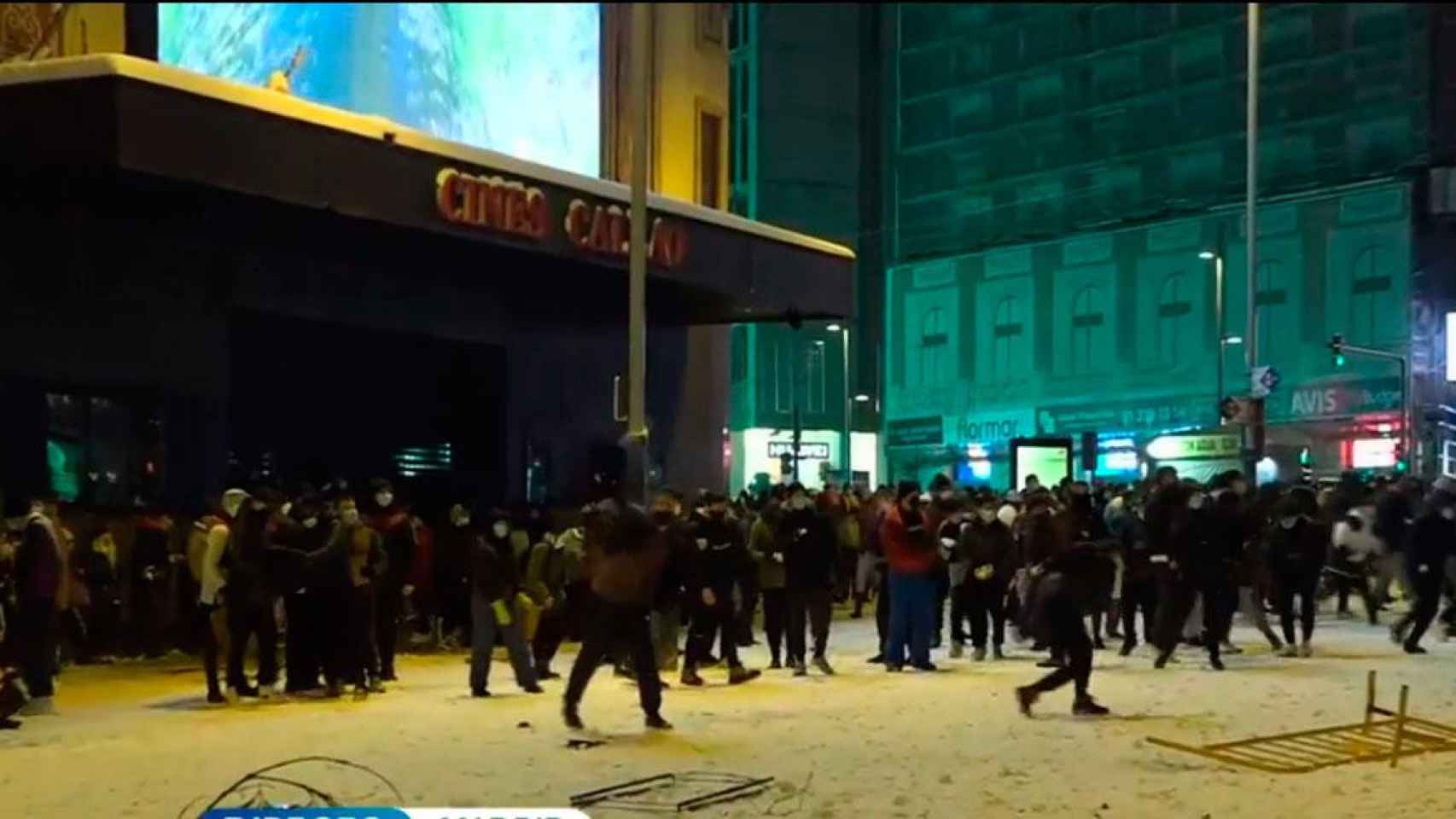 Guerra de bolas de nieve en Callao /TELECINCO