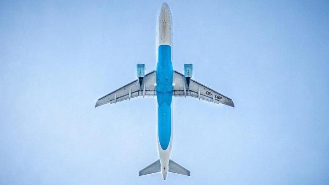 Un avión, clave para la recuperación del turismo que se verá en Fitur 2021 / Free-Photos EN PIXABAY