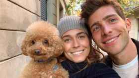 Coral Simanovich, Sergi Roberto y Baloo, estampa familiar en Barcelona