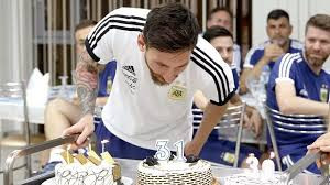 messi celebró su 31 cumpleaños en el mundia