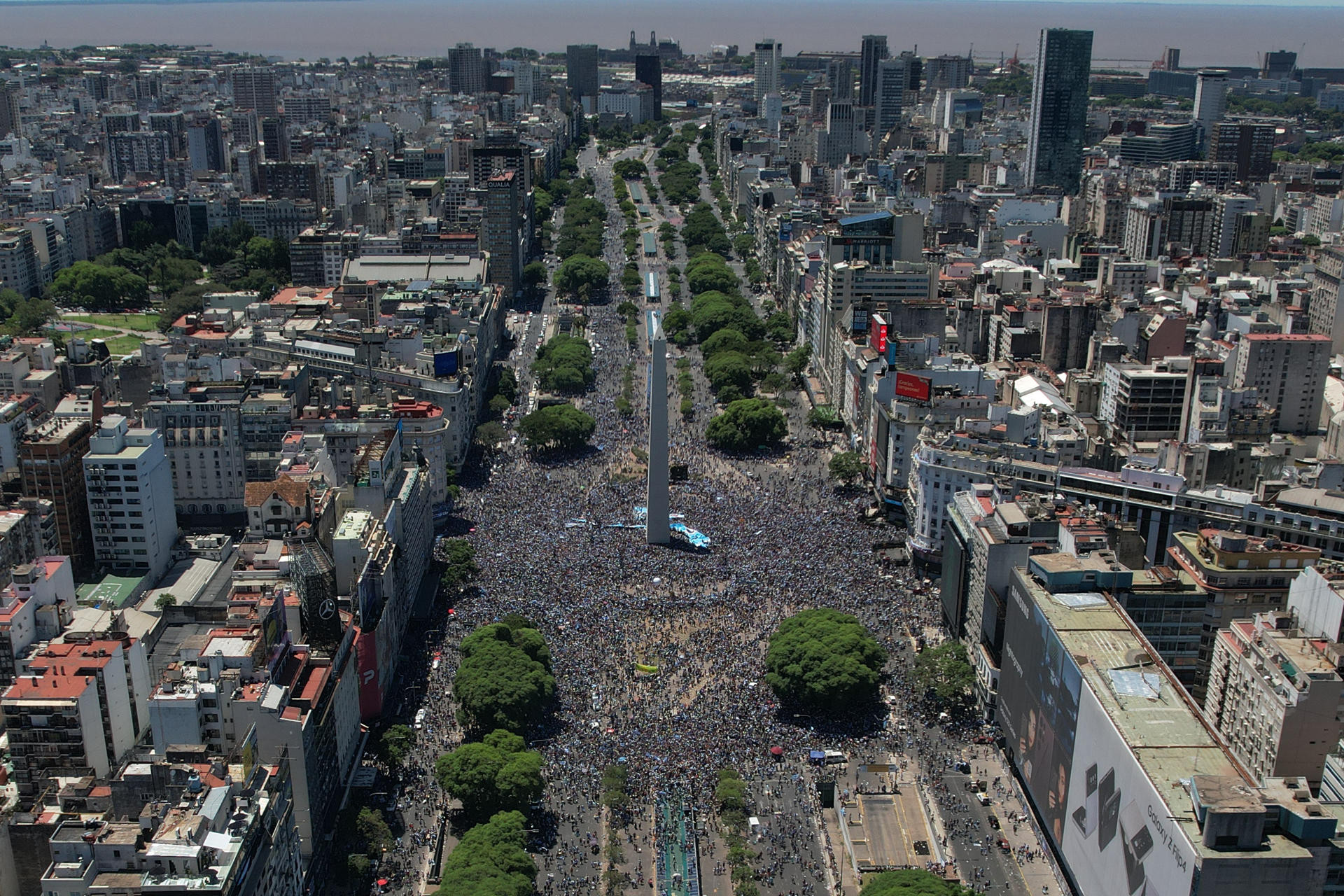 Miles de argentinos celebran el Mundial en Buenos Aires / EFE