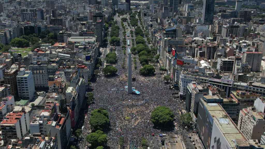 Miles de argentinos celebran el Mundial en Buenos Aires / EFE