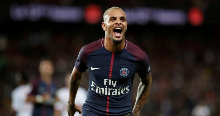 Kurzawa celebrando un gol con el PSG / EFE