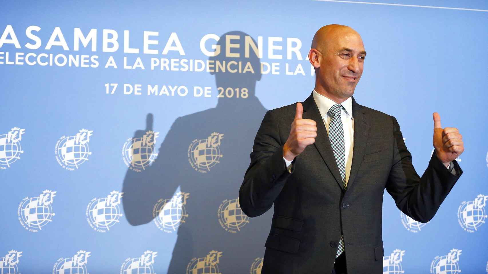 Rubiales celebra su victoria en las últimas elecciones a la presidencia de la RFEF | EFE