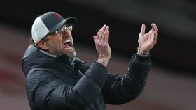 Klopp en la banda en el partido del Liverpool contra el Arsenal / EFE