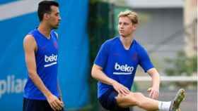 De jong todavía tiene que aprender mucho de Busquets / FCB