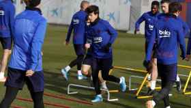 Riqui Puig en un entrenamiento dirigido por Setién / FC Barcelona