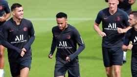 Neymar Jr en un entrenamiento del PSG / EFE