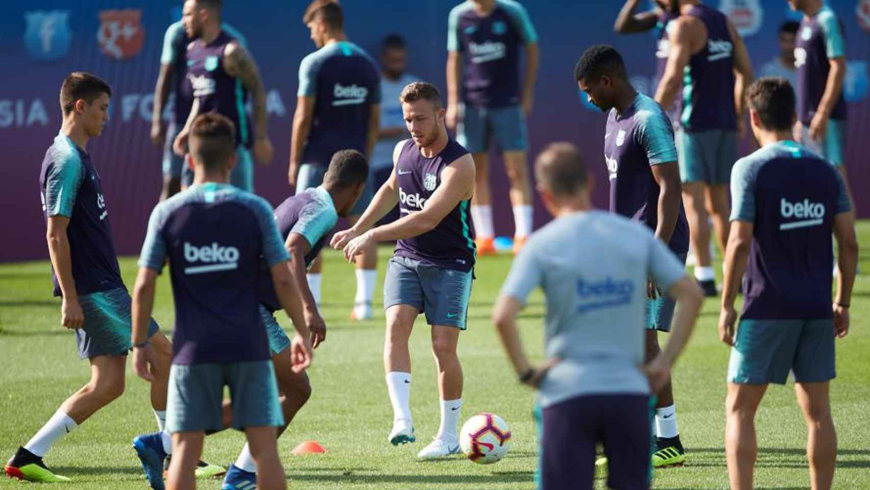 Sesión de entrenamiento del Barça / EFE