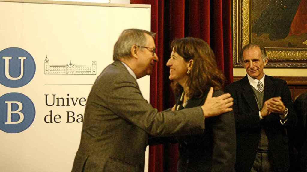 Elisenda Paluzie, presidenta de la ANC, durante su toma de posesión como decana de la Facultad de Economía y Empresa de la UB en 2013 / UB