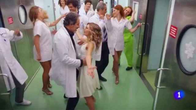 Un momento de 'Telepasión' de TVE, donde bailaron enfermeras en bragas / RTVE