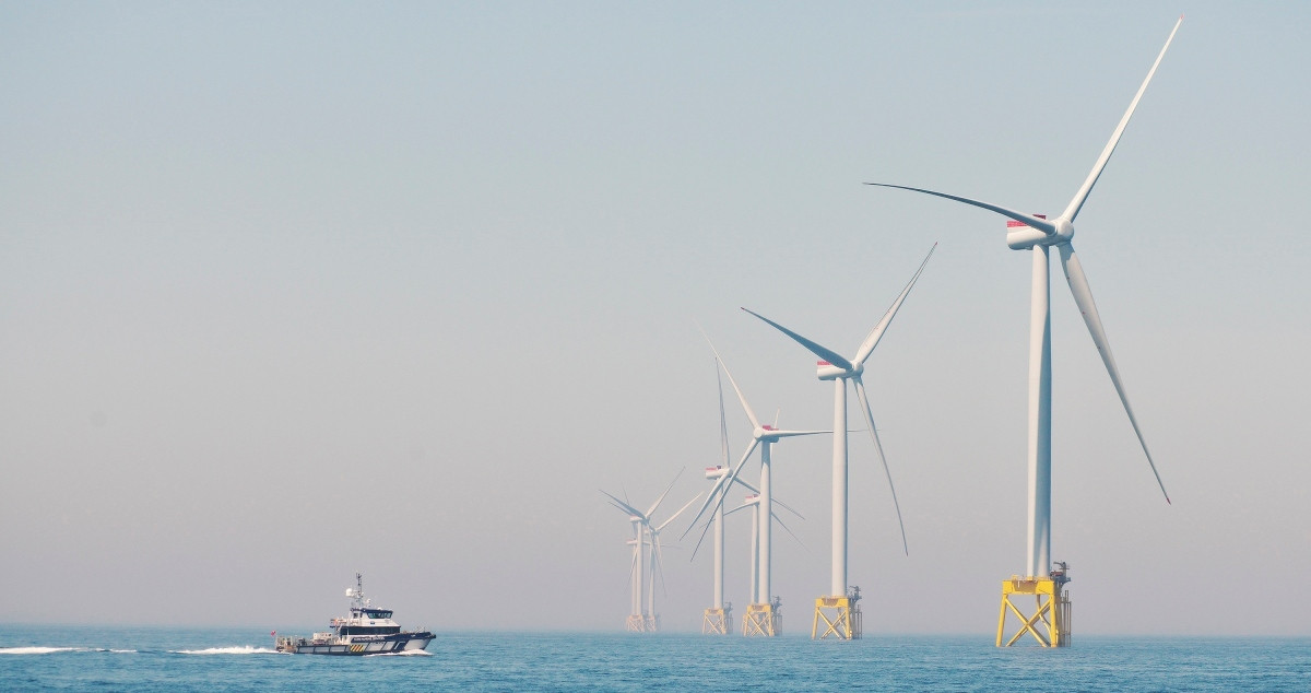 Imagen de archivo de un parque eólico marino de Iberdrola