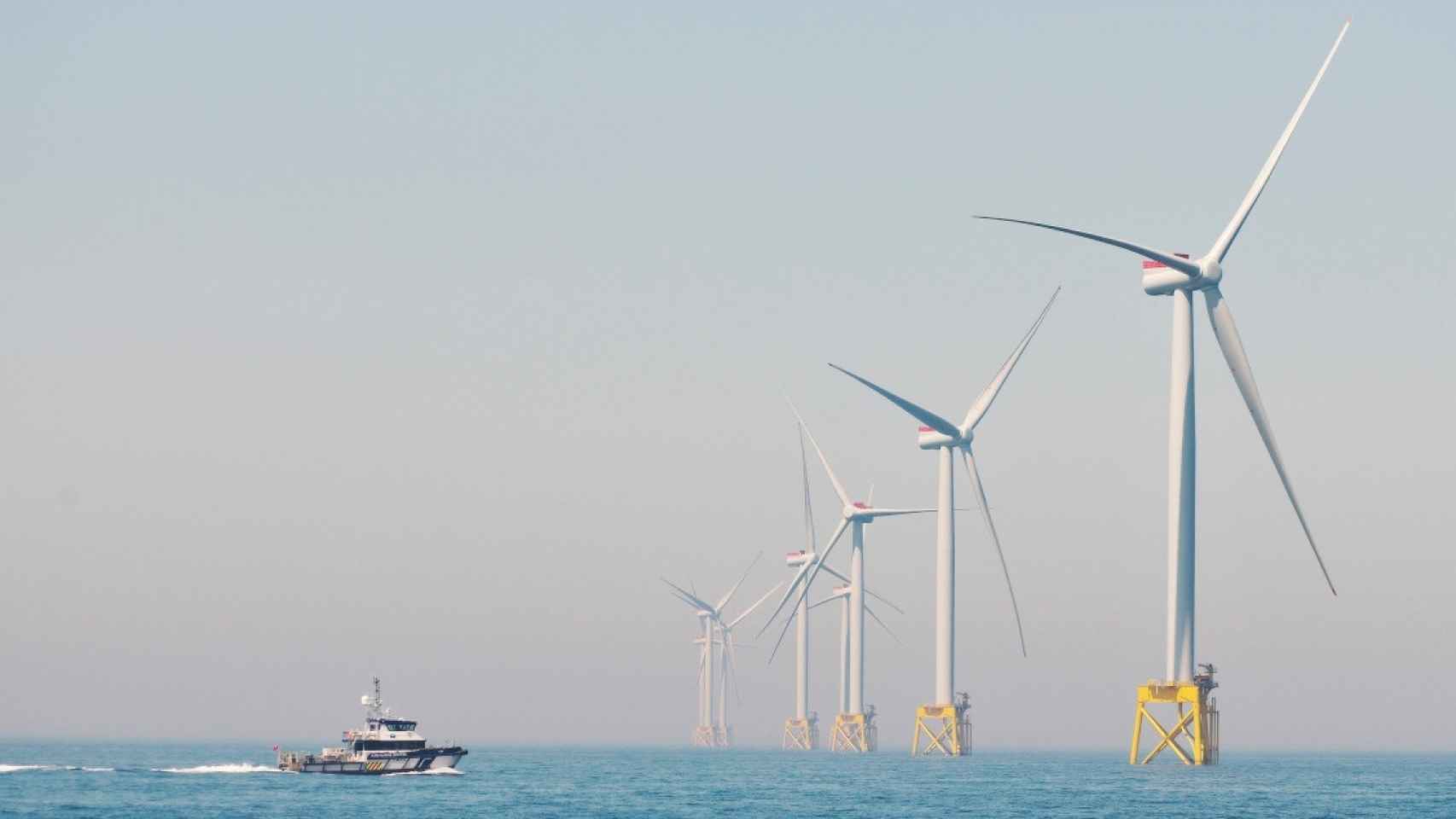 Imagen de archivo de un parque eólico marino de Iberdrola