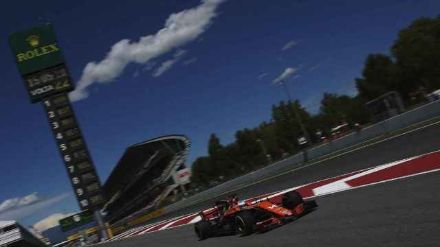 Fernando Alonso en el circuito de Montmeló en una imagen de archivo / EFE