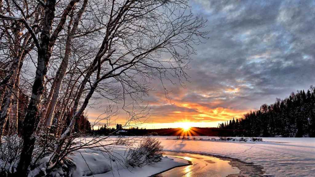 Salida del Sol en el día del solsticio de invierno / CG