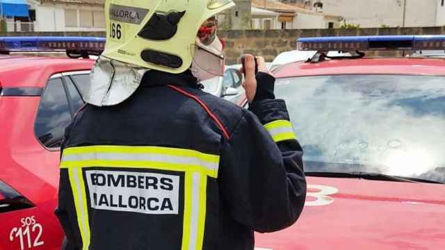 Agente del cuerpo de bomberos de Mallorca